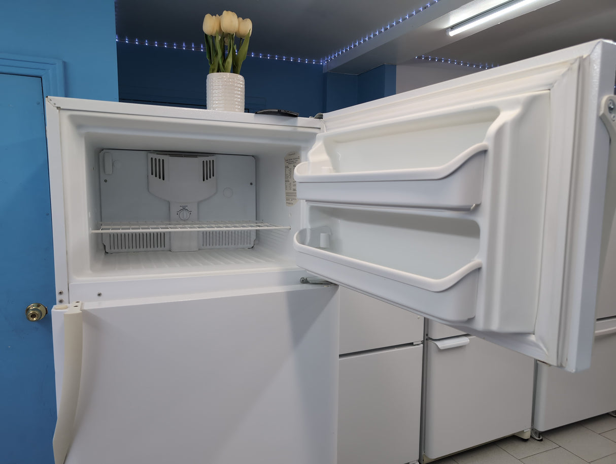 Refrigerador FRIGIDAIRE (R0008)