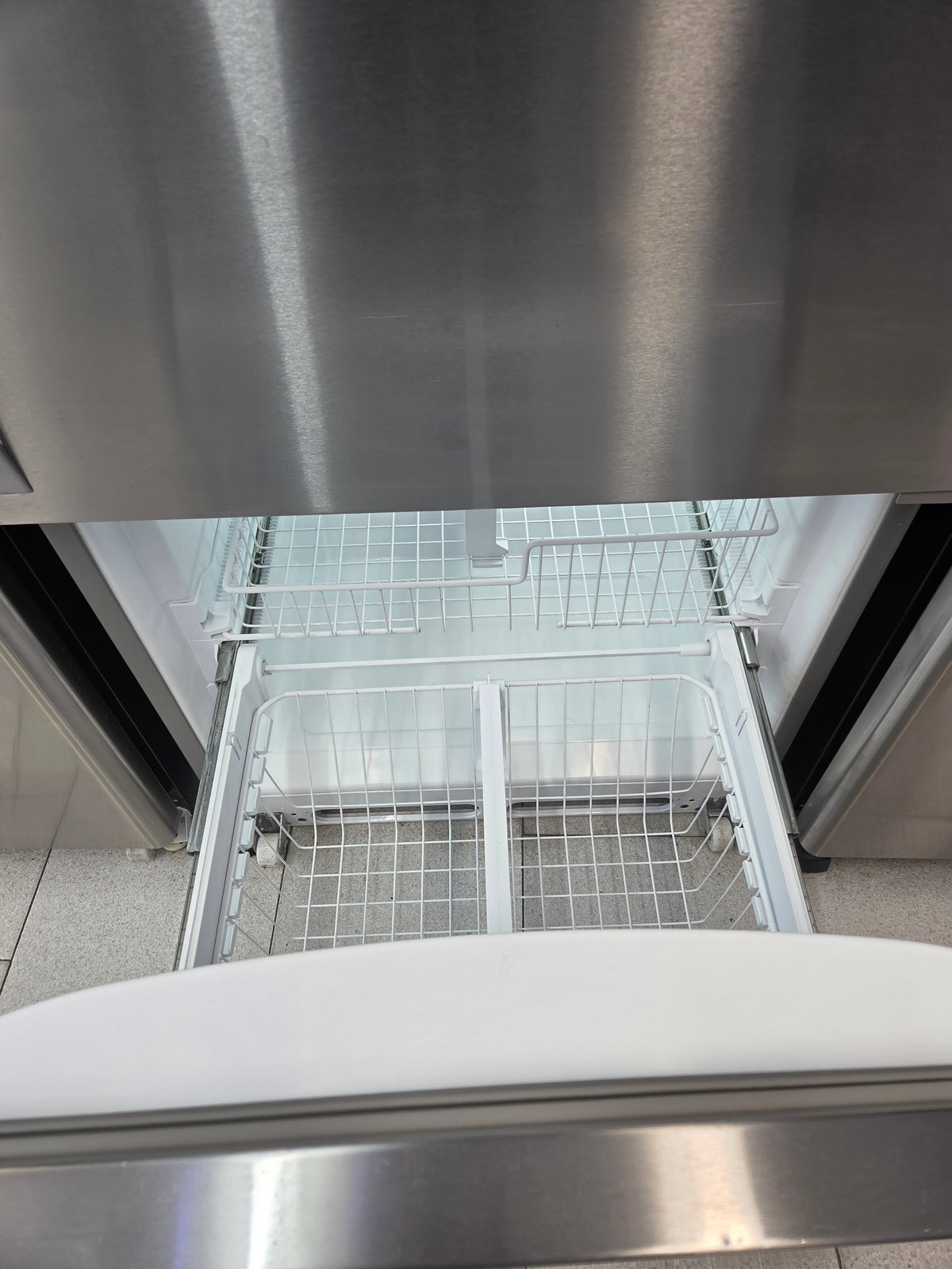 Refrigerador whirlpool (DG06)