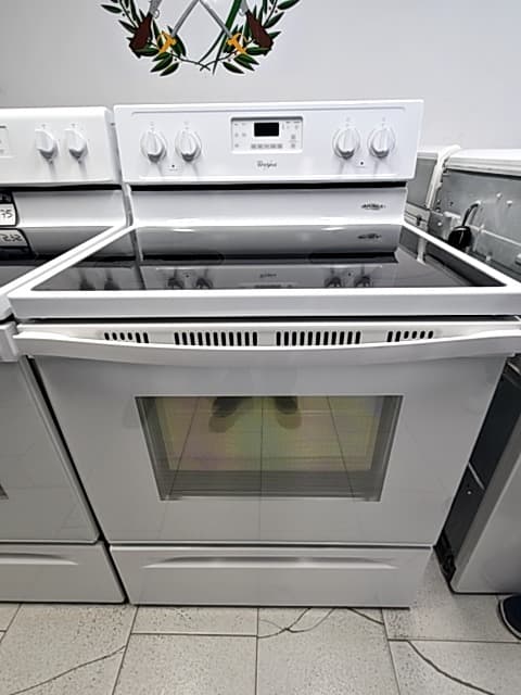 Whirlpool 30" Estufa eléctrica de vidrio Blanco - Estufa Reacondicionado