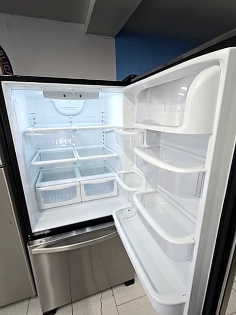 Kenmore 30" Bottom Freezer Refrigerator Silver - Refrigerator Refurbished 3