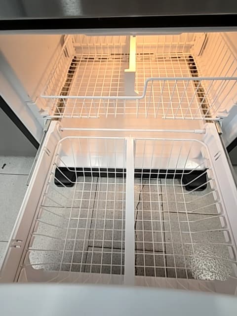 Kenmore 30" Bottom Freezer Refrigerator Silver - Refrigerator Refurbished 4