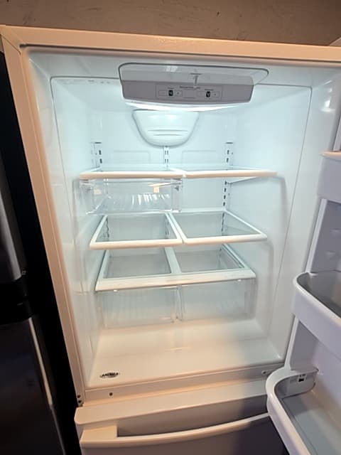 30" Bottom Freezer Refrigerator White - Refurbished 4