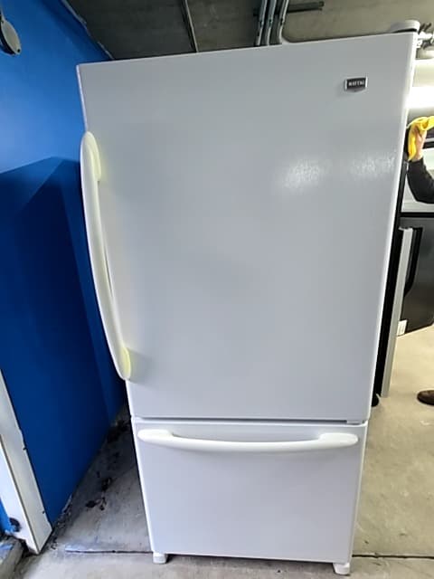Maytag 30" Refrigerador con congelador inferior Blanco - Refrigeradora Reacondicionado