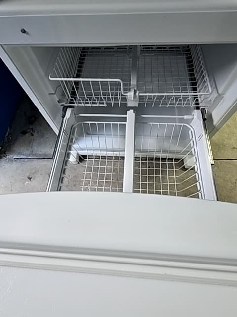 Maytag 30" Refrigerador con congelador inferior Blanco - Refrigeradora Reacondicionado 3