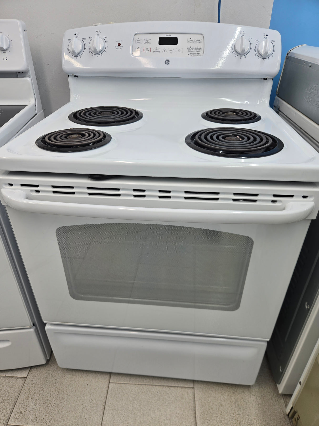 Cocina GE blanca RP007
