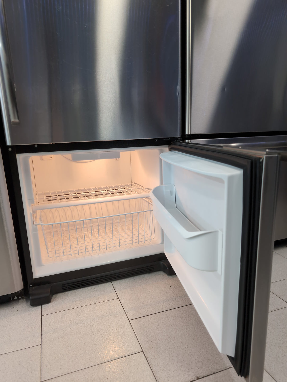Refrigerador MAYTAG stainless steel (R0002)