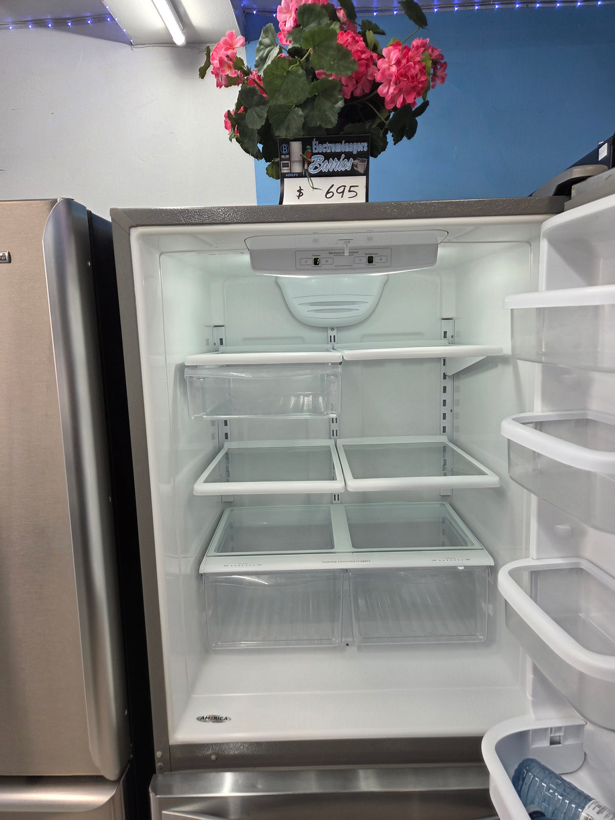 Refrigerador whirlpool (DG06)